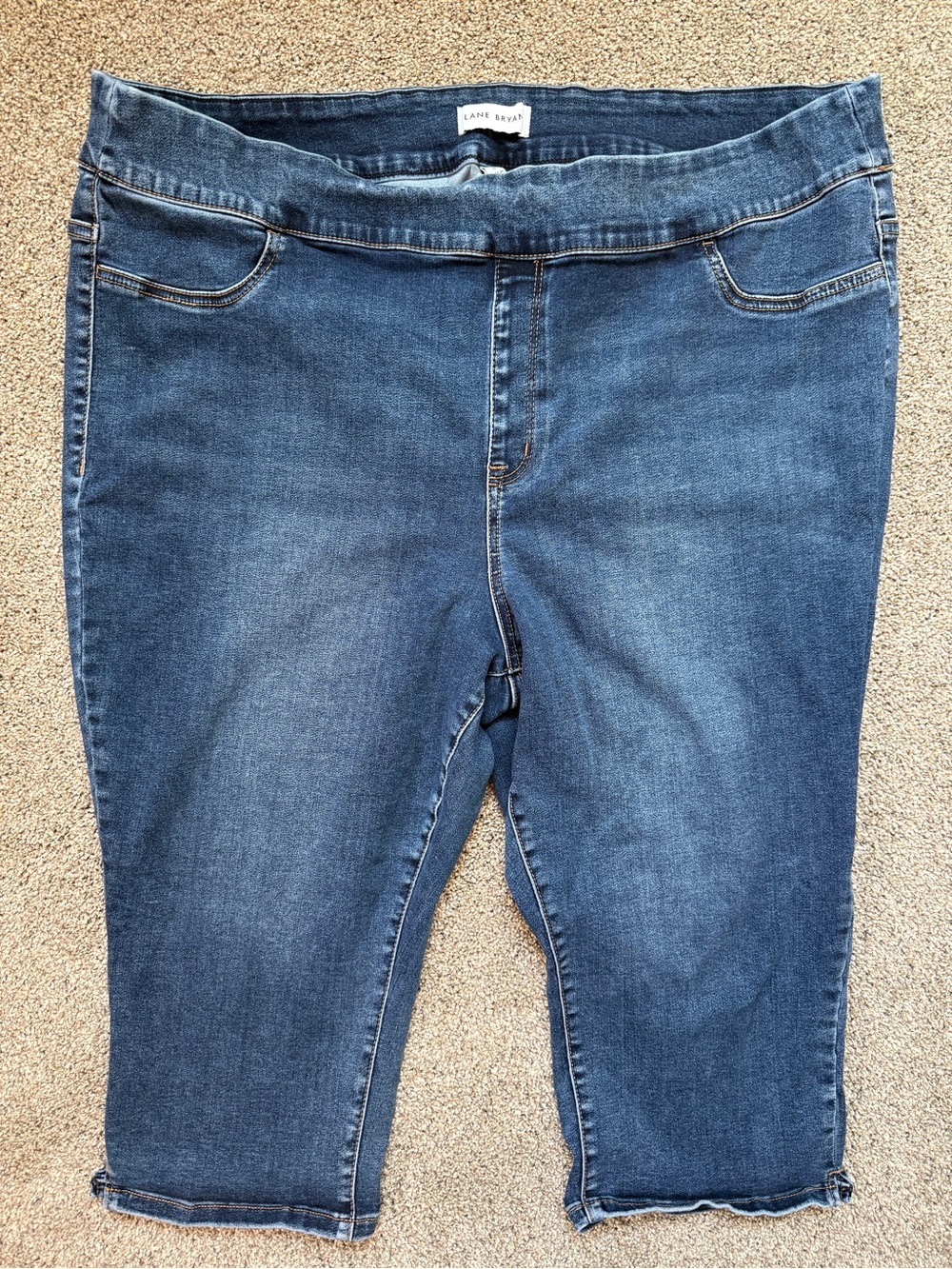 Lane Bryant Flex Magic Waistband  Mid Rise Pull On Jegging Capri Size 26